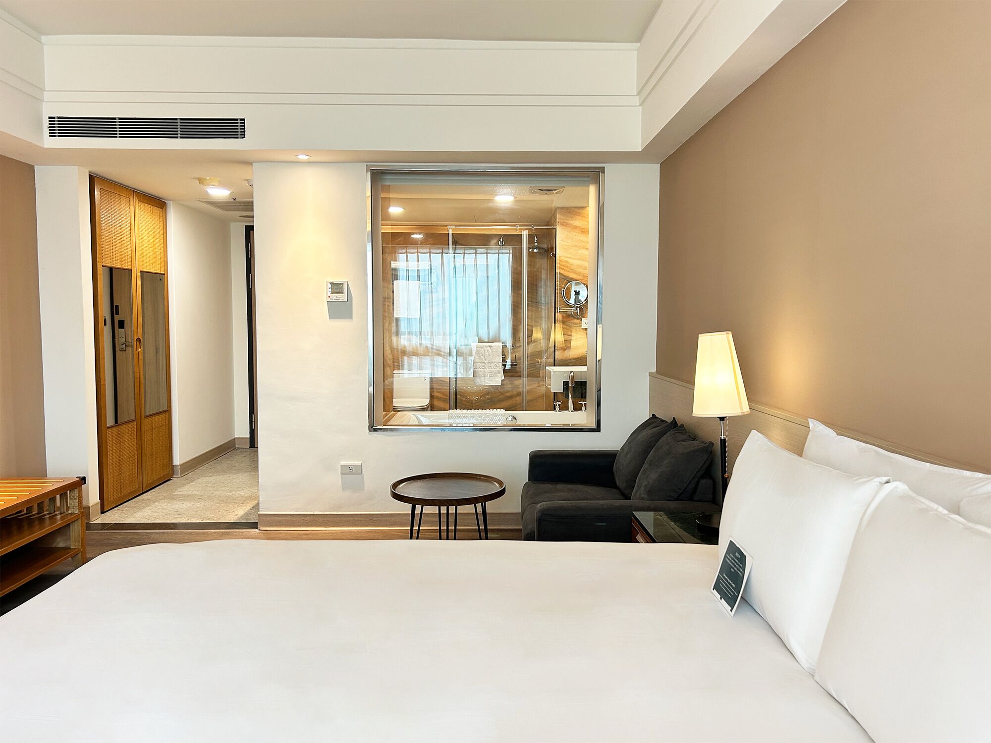 Down duvets, in-room safe, individually furnished, desk