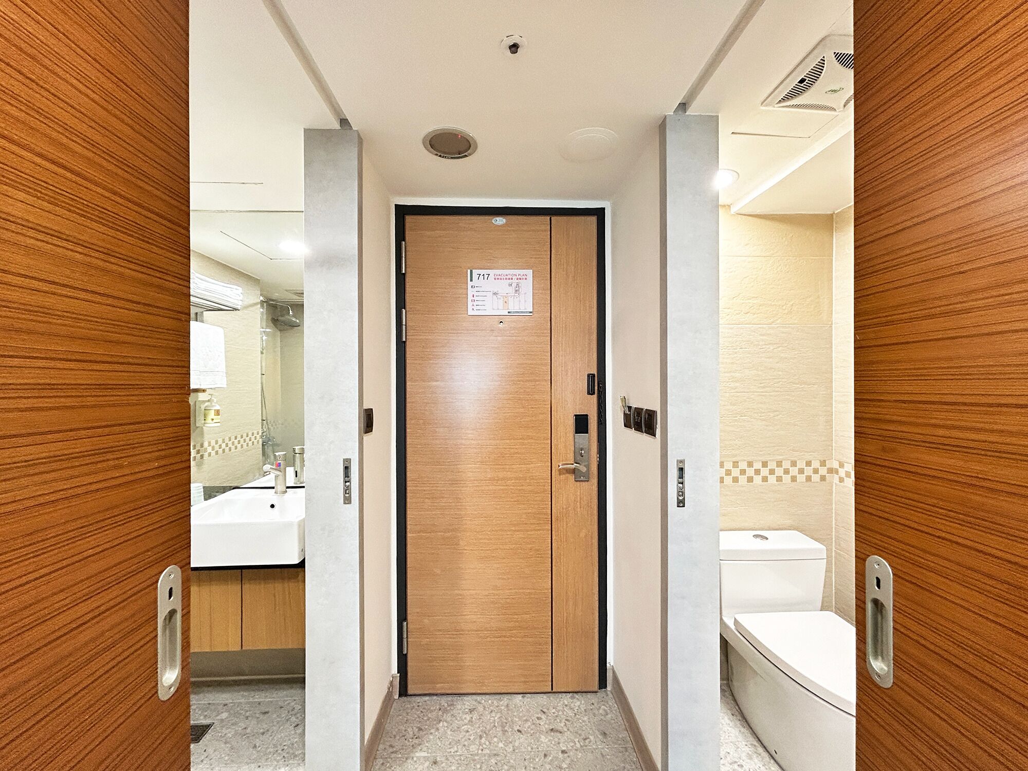 basic quadruple room | bathroom | hair dryer, towels, shampoo, toilet paper