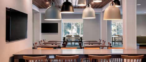 Petit déjeuner buffet compris tous les jours