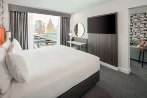 Suite, 1 cama King size, vista a la ciudad | Ropa de cama de alta calidad y minibar 
