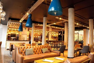 Lunch and dinner served