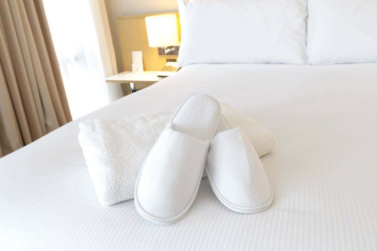 Ropa de cama de alta calidad y minibar