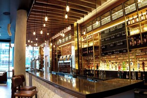 Bar (en el alojamiento)