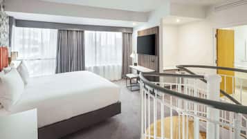 Alloggio su due livelli, 1 letto king (Master Suite) | Biancheria da letto di alta qualità, minibar, cassaforte in camera