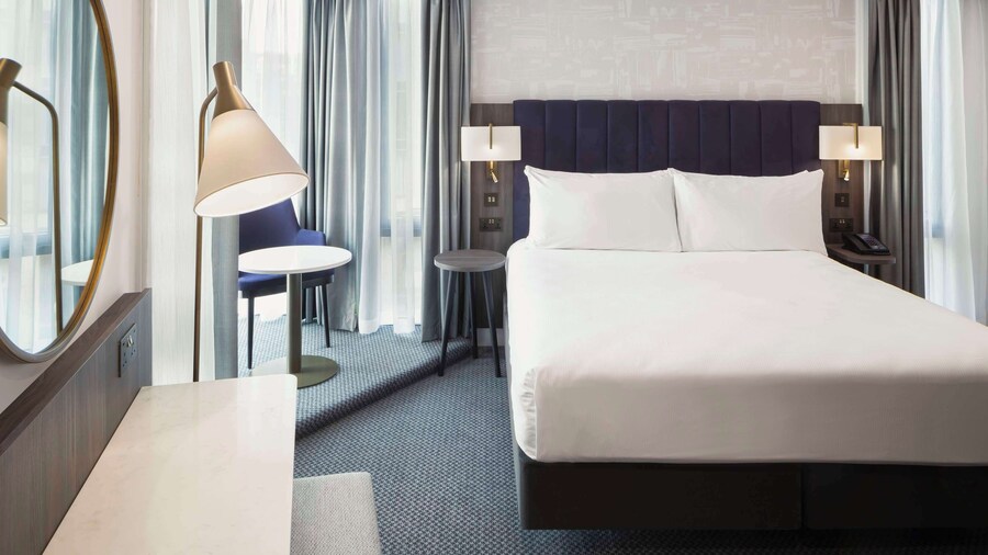 DoubleTree by Hilton Manchester - Piccadilly