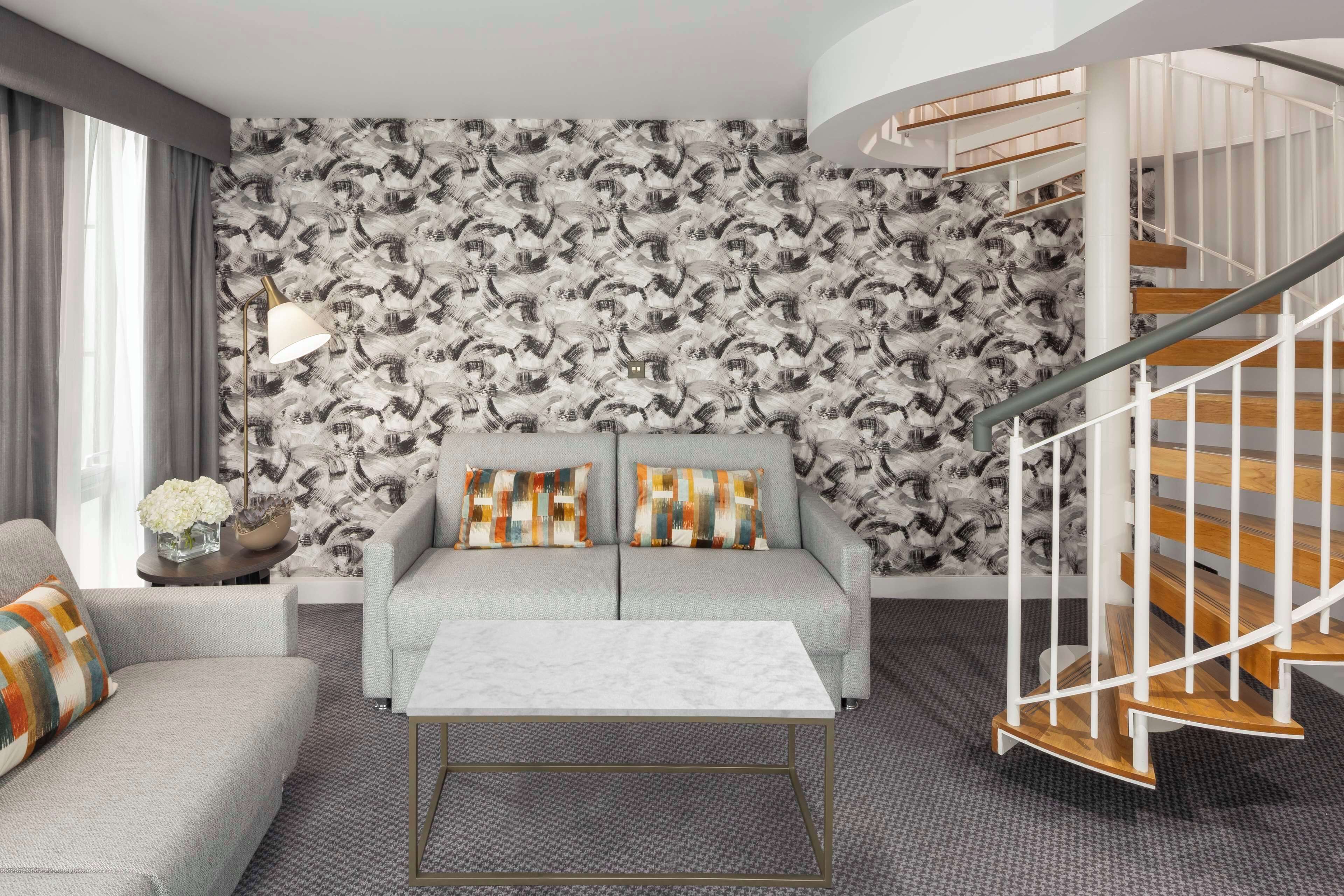 duplex, 1 king bed (master suite) | living area