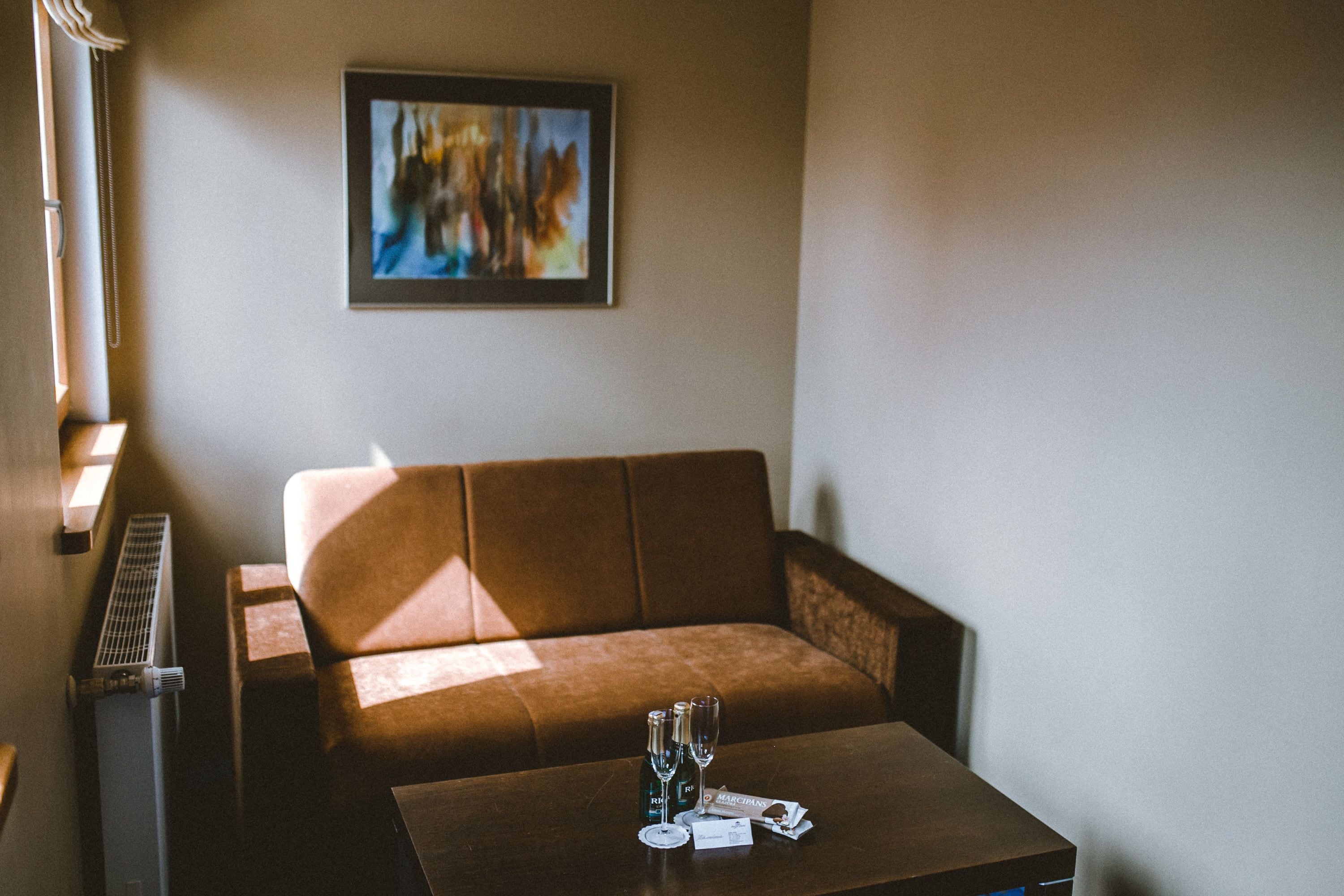 junior studio | living area | lcd tv