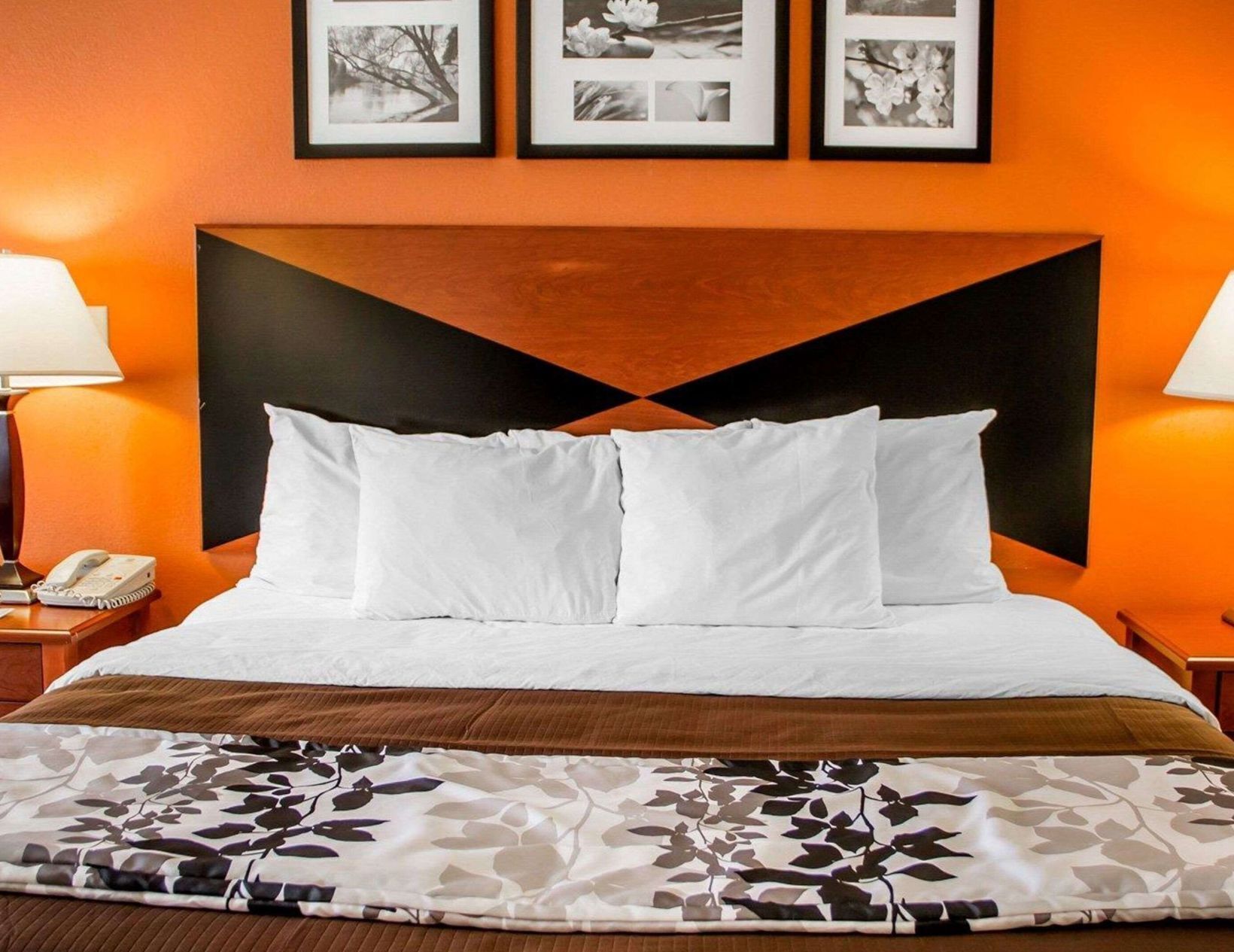 In-room safe, desk, iron/ironing board, free cribs/infant beds