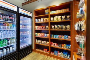 Alimentos y bebidas