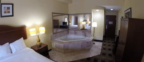 Desk, laptop workspace, iron/ironing board, free WiFi