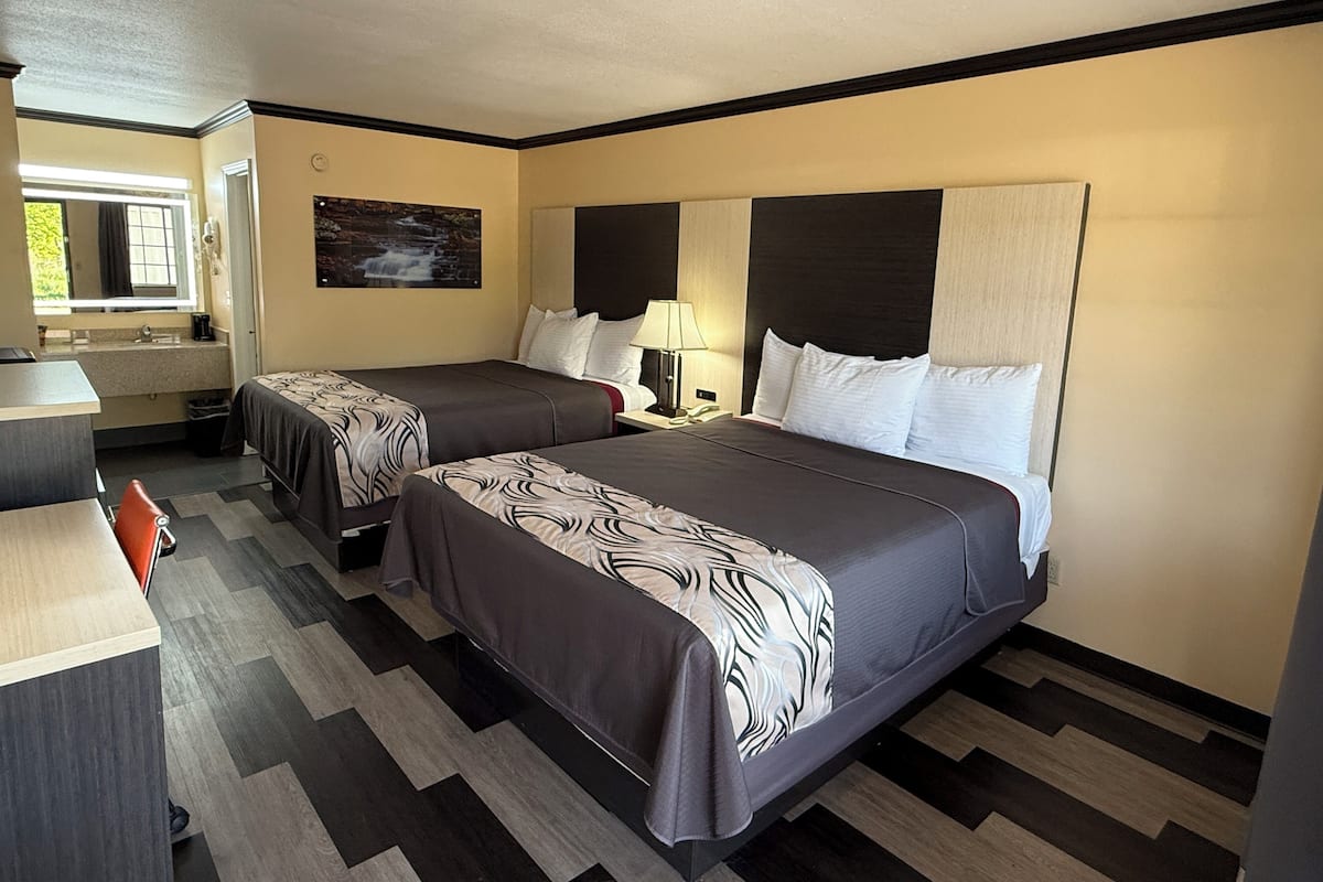 Desk, iron/ironing board, free WiFi, bed sheets