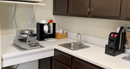 Regency 7 Motel