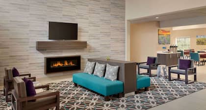 La Quinta Inn & Suites by Wyndham I-20 Longview South