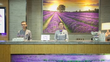 Quầy tiếp tân