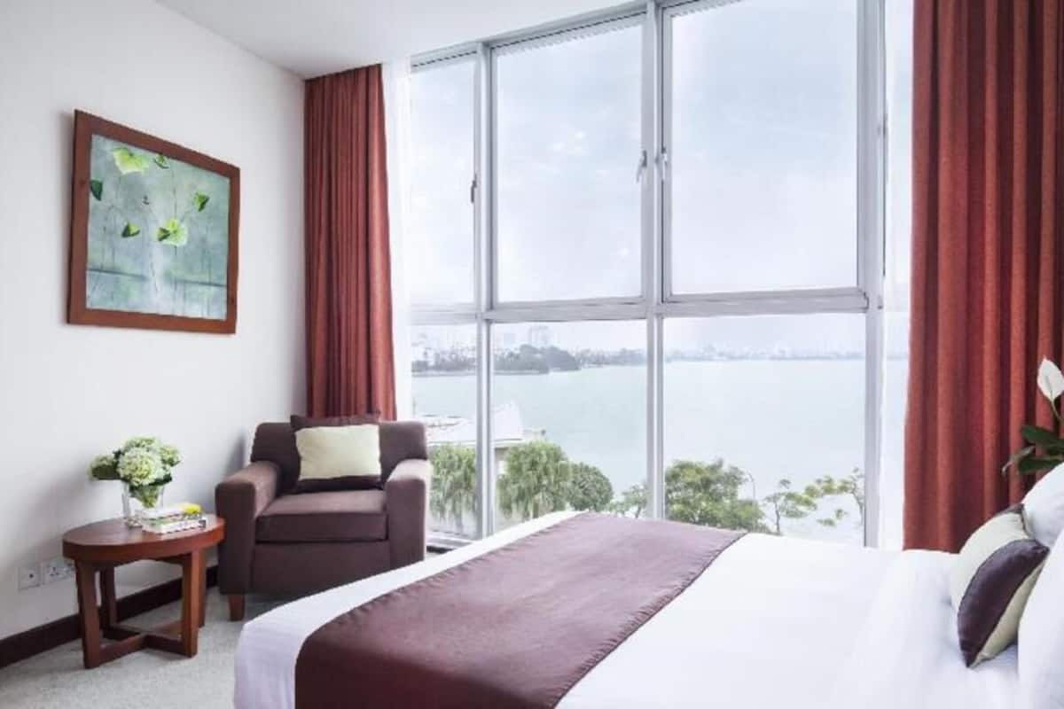 1 bedroom, in-room safe, desk, laptop workspace