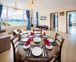 Two-Bedrooms Apartment with Sea View | In-room dining - Nha Trang Lodge Hotel (Nha Trang)