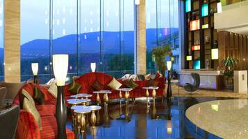 2 间餐厅,供应早餐