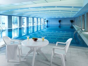 Indoor pool, outdoor pool