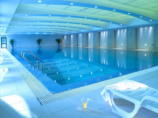 Piscine couverte, piscine extérieure