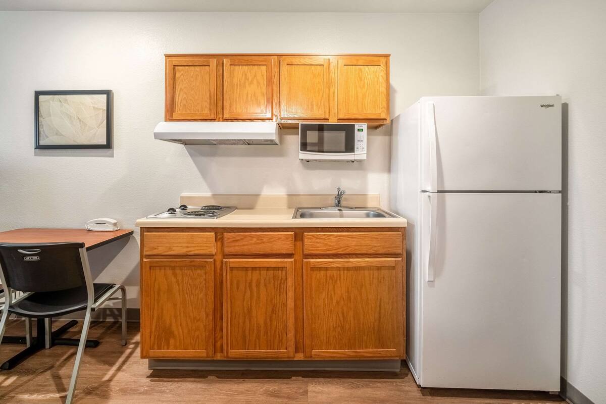 fridge, microwave, stovetop