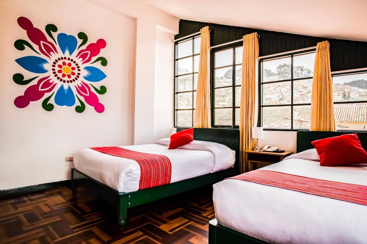 Down comforters, in-room safe, WiFi (free), bed sheets