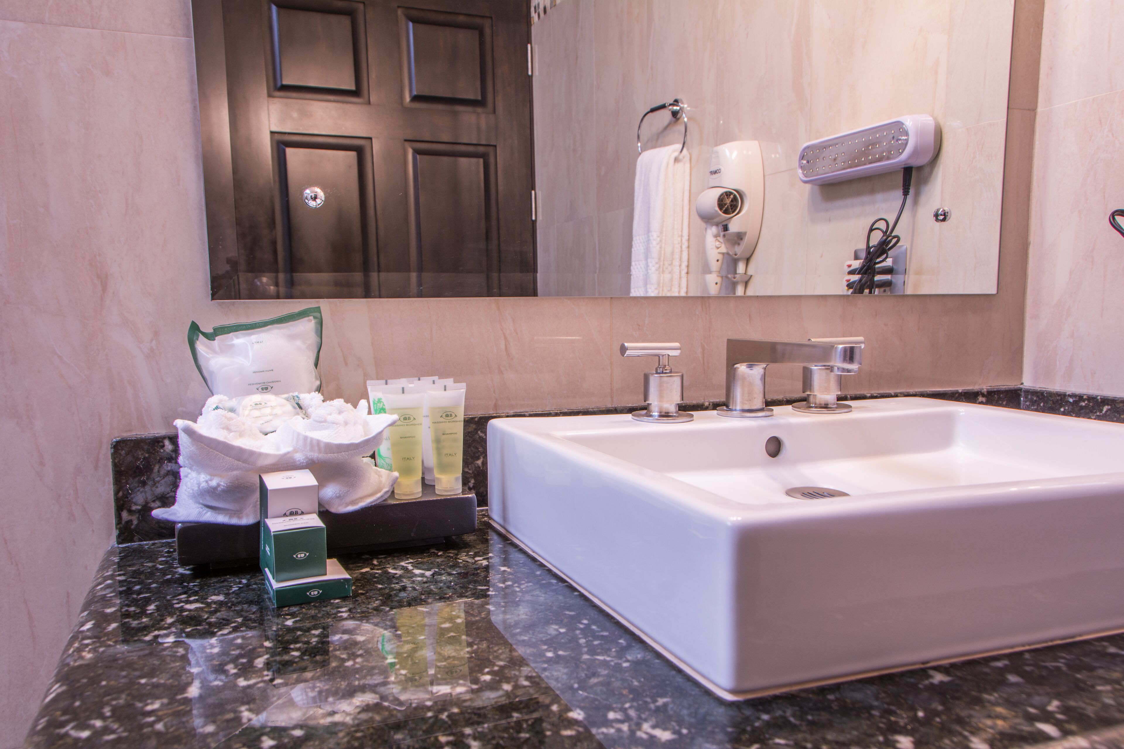 shower, rainfall showerhead, free toiletries, hair dryer