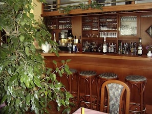 بار (في المنشاة)