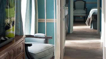 Suite de SĂšze | Surmatelas, minibar, coffres-forts dans les chambres