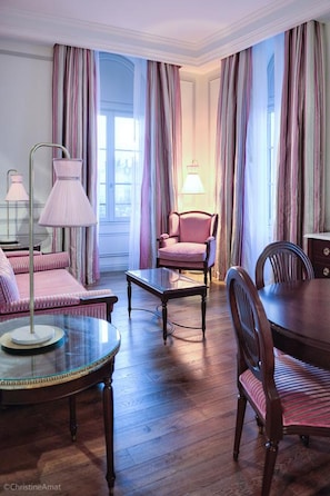 Pillow-top beds, minibar, in-room safe, laptop workspace