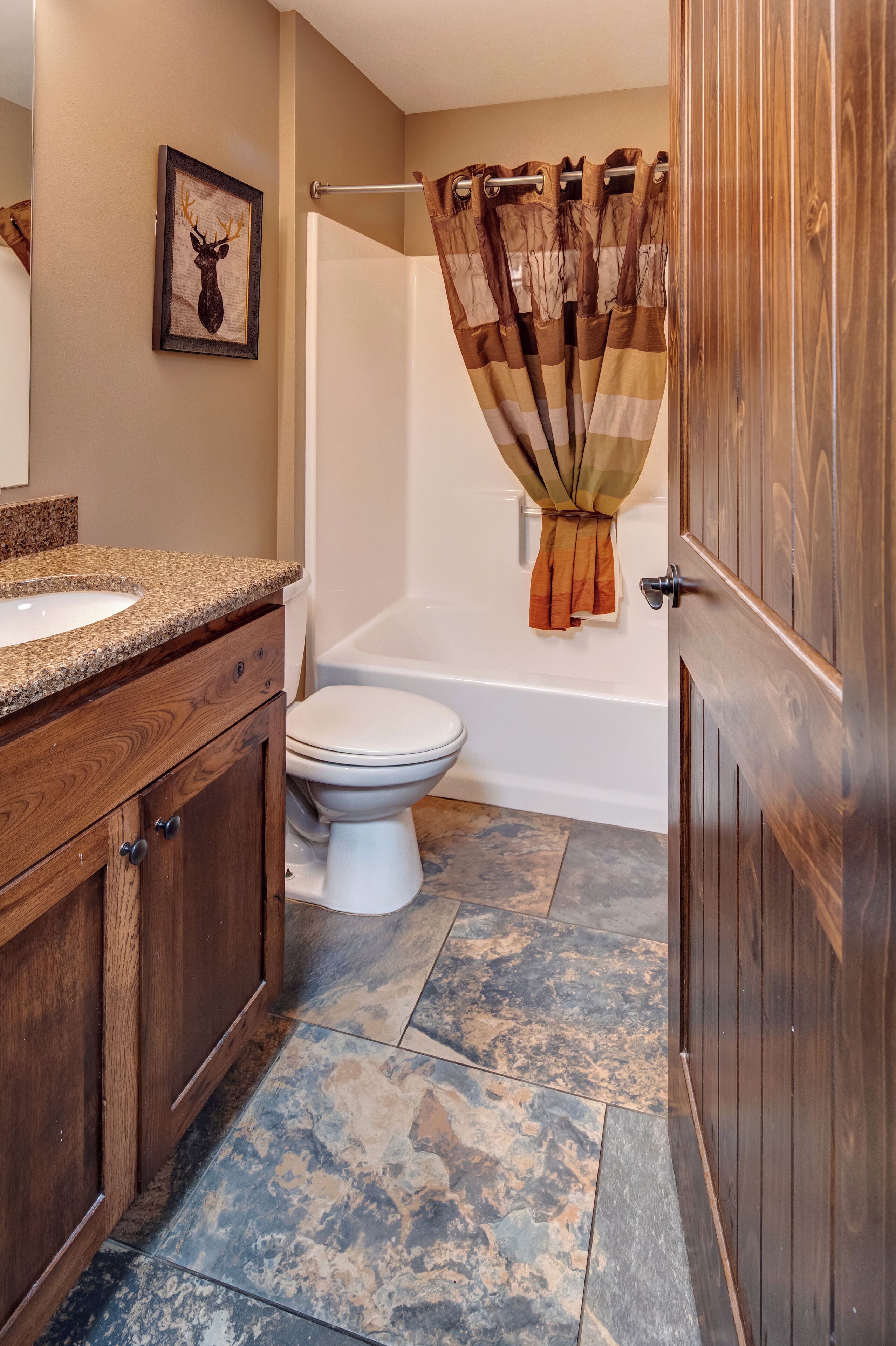 premium cabin, 2 bedrooms, 2 bathrooms, park view | bathroom | combined shower/bathtub, free toiletries, hair dryer, towels