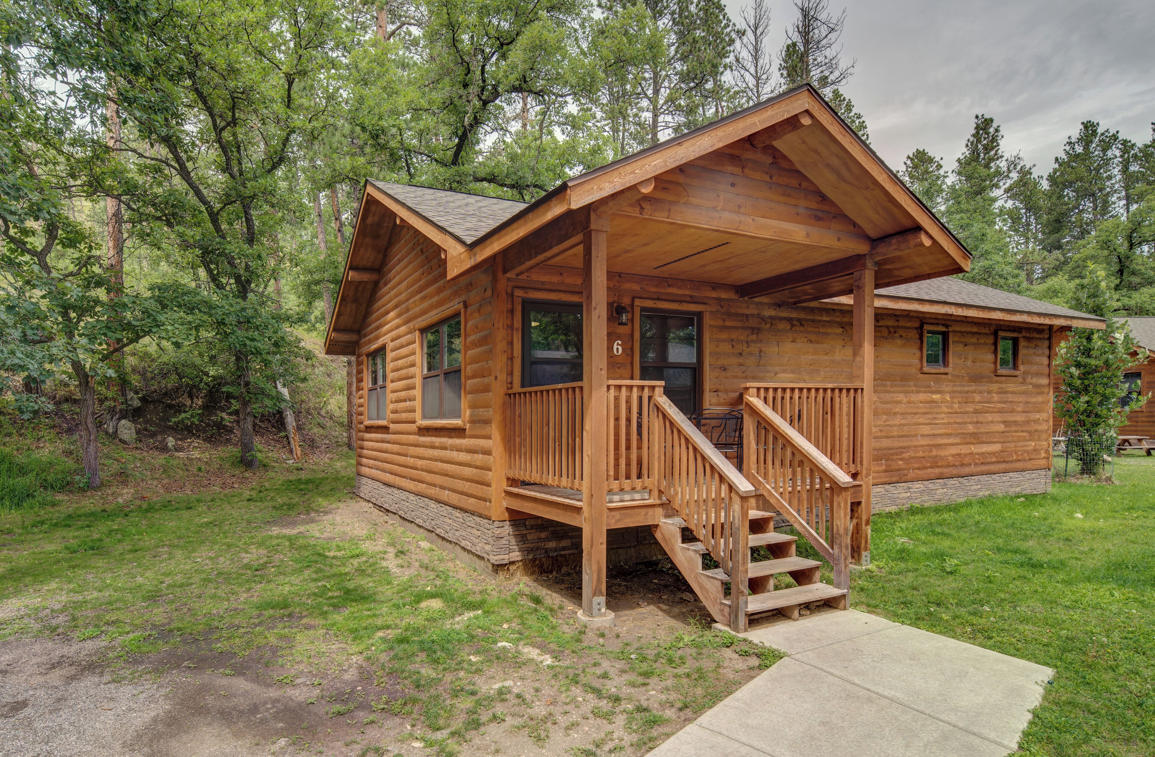 premium cabin, 2 bedrooms, 2 bathrooms, park view | pillow-top beds, iron/ironing board, free wifi, bed sheets