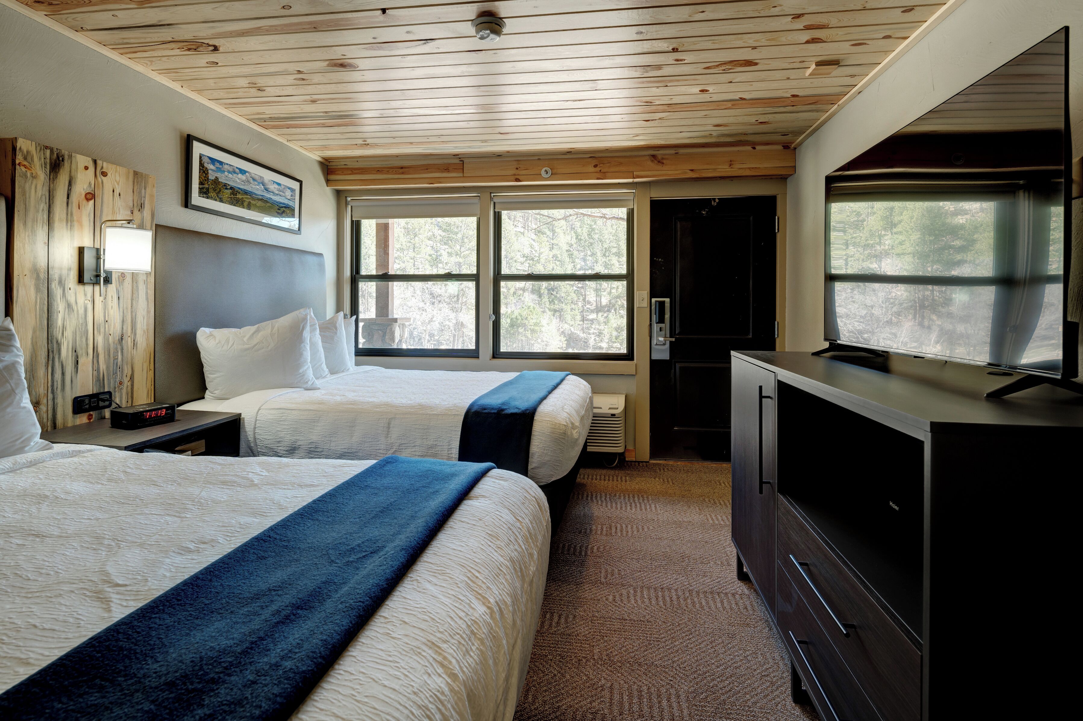 classic room, 2 queen beds, refrigerator & microwave, park view | pillow-top beds, iron/ironing board, free wifi, bed sheets