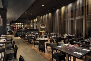Restaurant - Twelve Downtown, Autograph Collection (Atlanta)