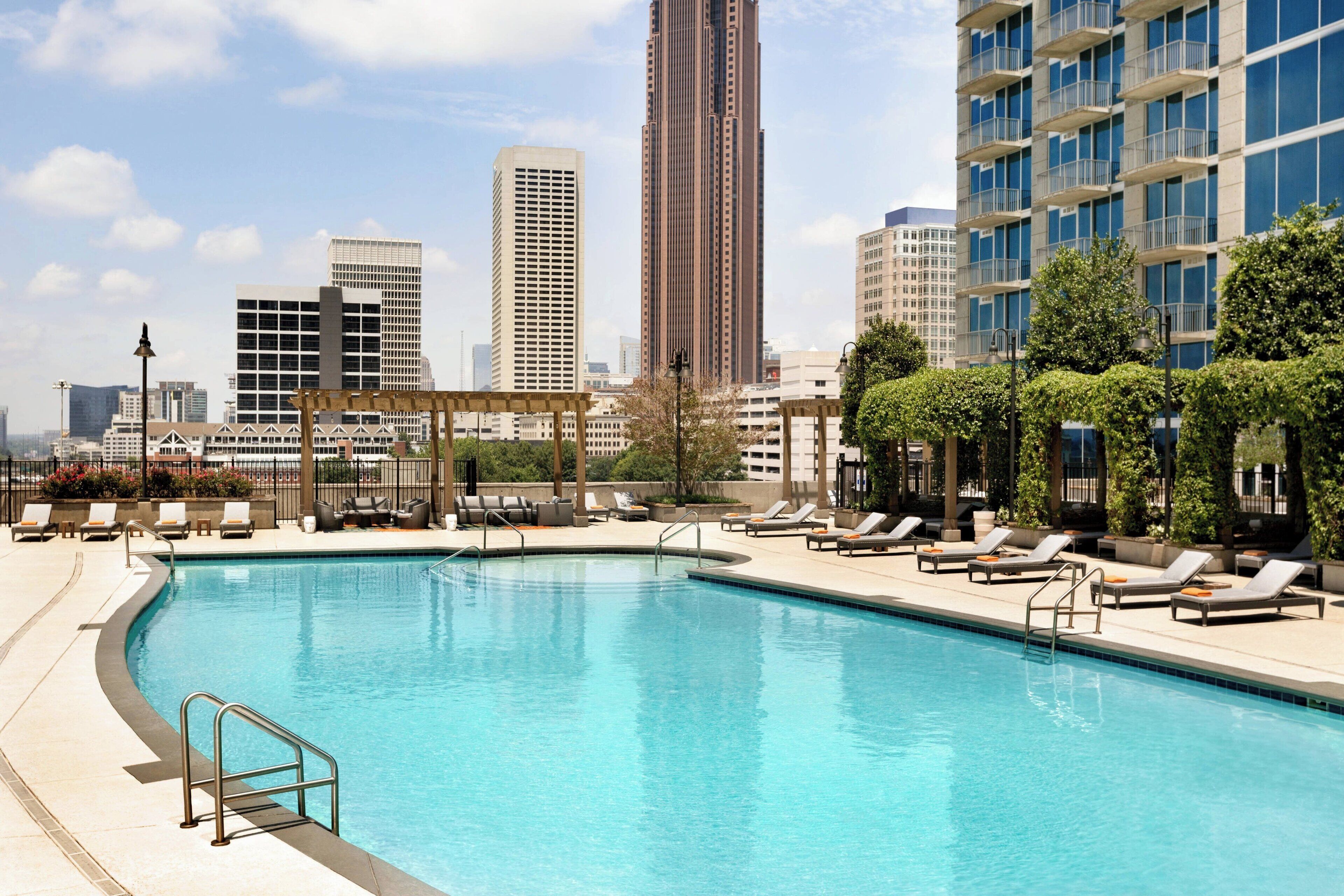 Seasonal outdoor pool, open 7:00 AM to 10:00 PM, free cabanas