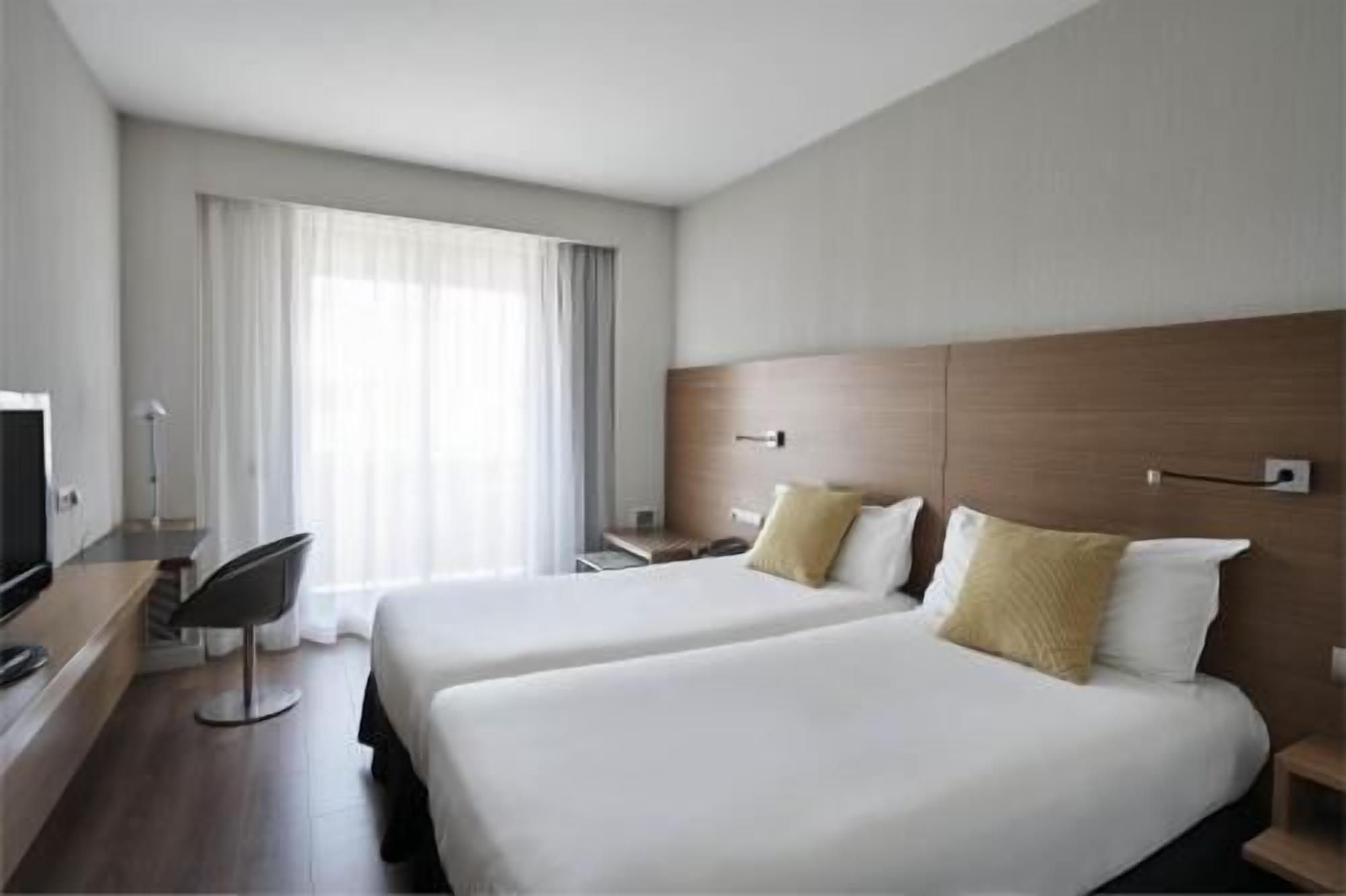 Literie de qualité supérieure, couette en duvet d'oie, minibar