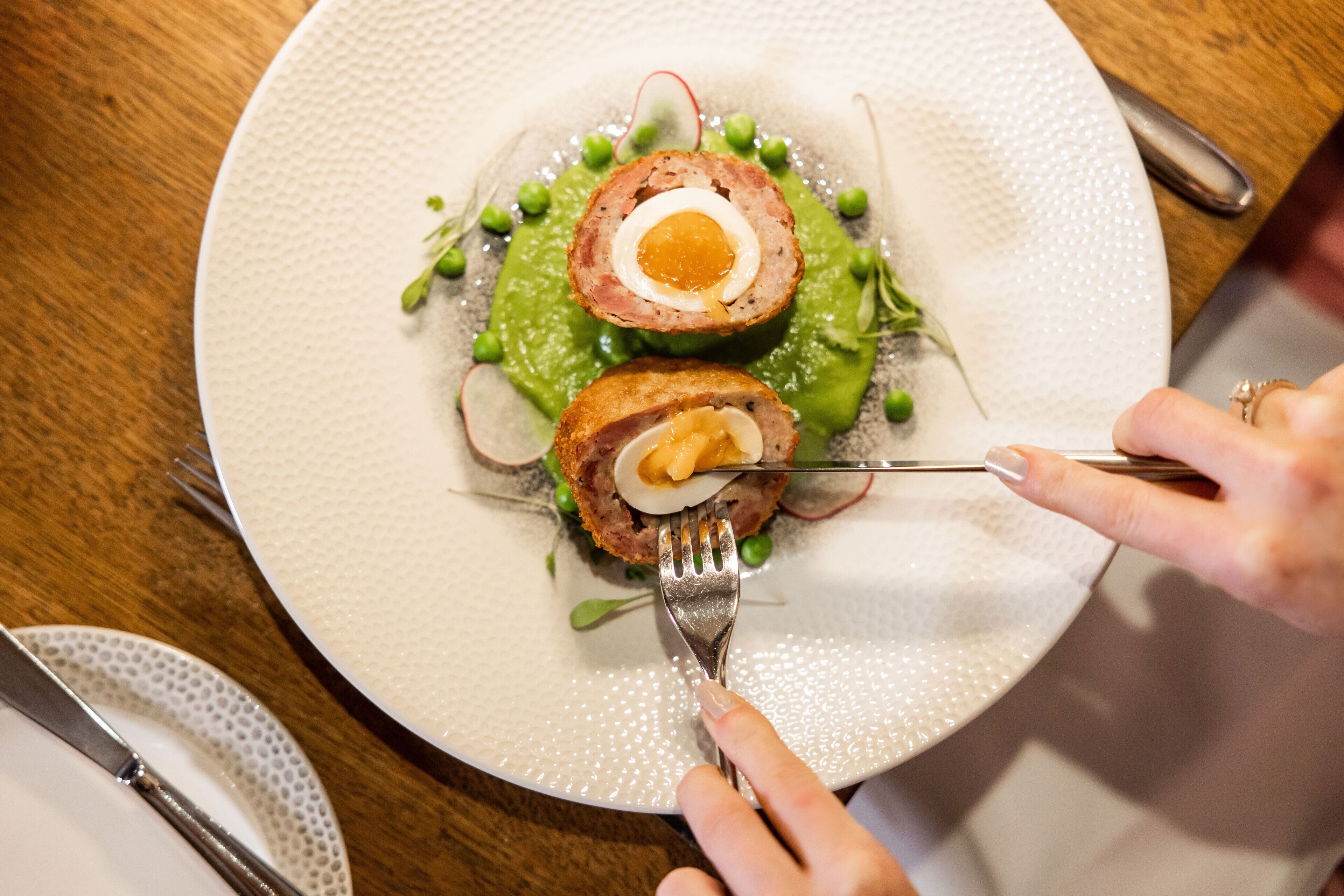 breakfast, lunch, dinner served; international cuisine, pool views