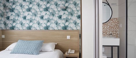 Standard Double Room | Desk, laptop workspace, soundproofing, free WiFi