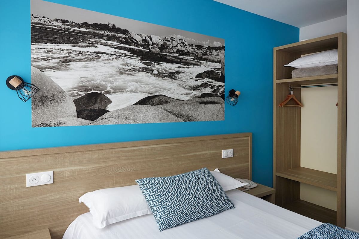 comfort double room | desk, laptop workspace, soundproofing, free wifi