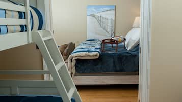Suite, 2 Bedrooms (Portobello Road) | Iron/ironing board (on request), WiFi (free), individually decorated