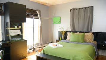 Room (Gamma Green) | Individually decorated, individually furnished, iron/ironing board