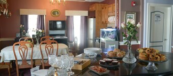 Naomi's Inn Bed & Breakfast