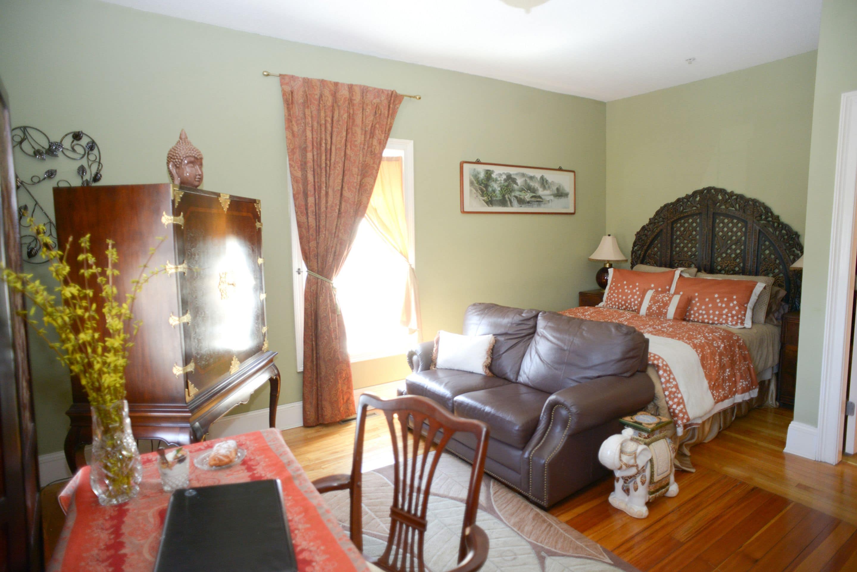 Room (Asian Flair) | Individually decorated, individually furnished, iron/ironing board