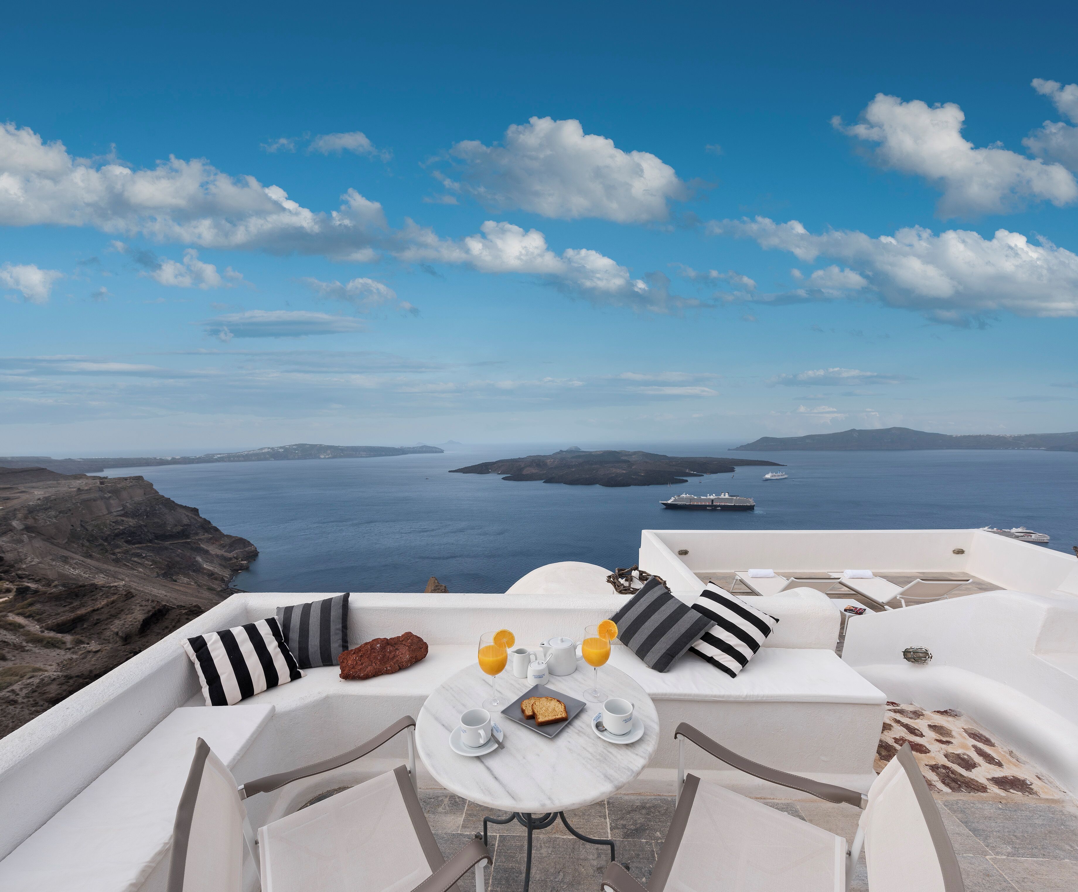 Panoramic Sunset View Suites | Terraza o patio