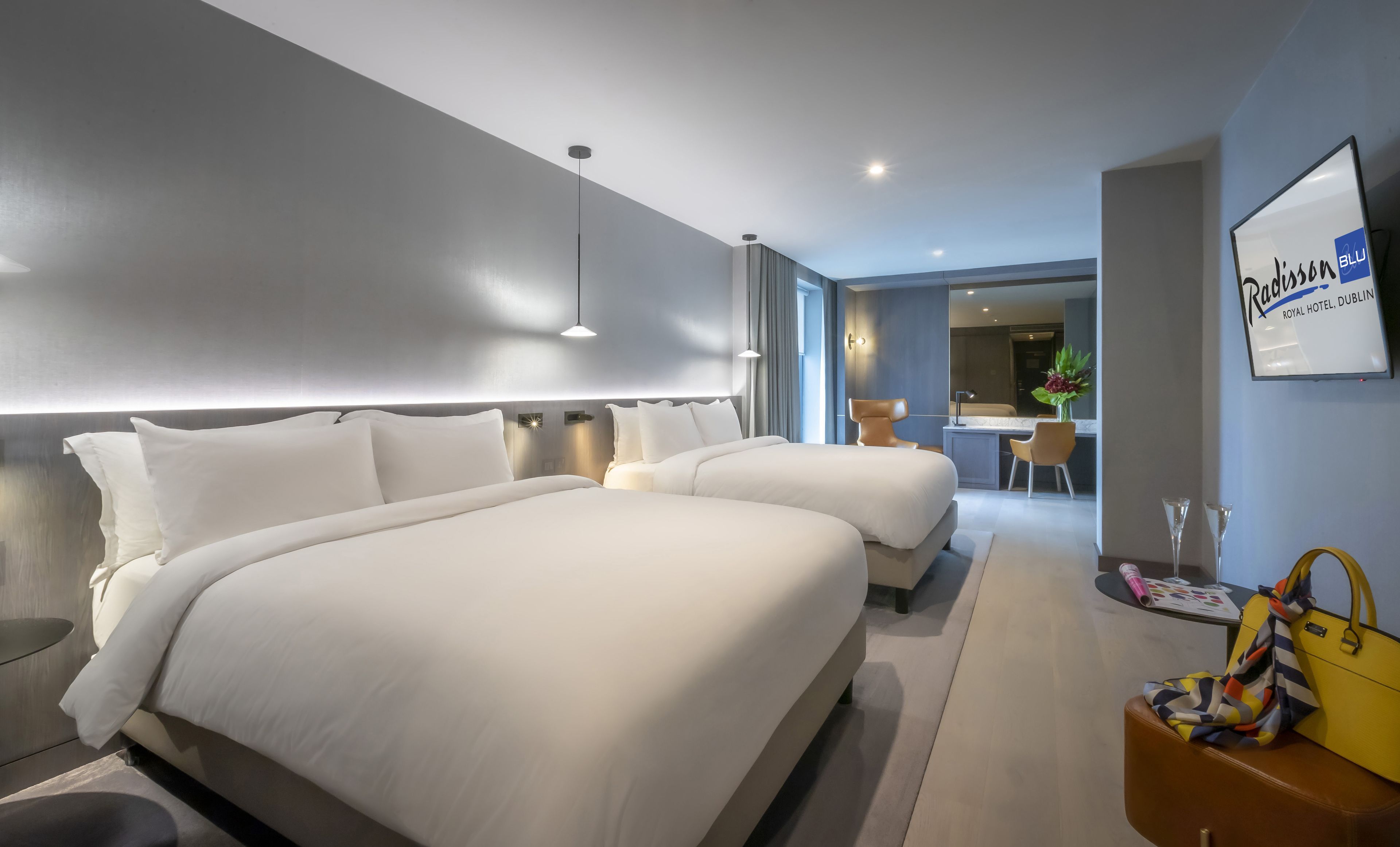 family room | hypo-allergenic bedding, minibar, in-room safe, desk