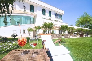 Breakfast and dinner served  - Il San Francesco Charming Hotel (Sabaudia)
