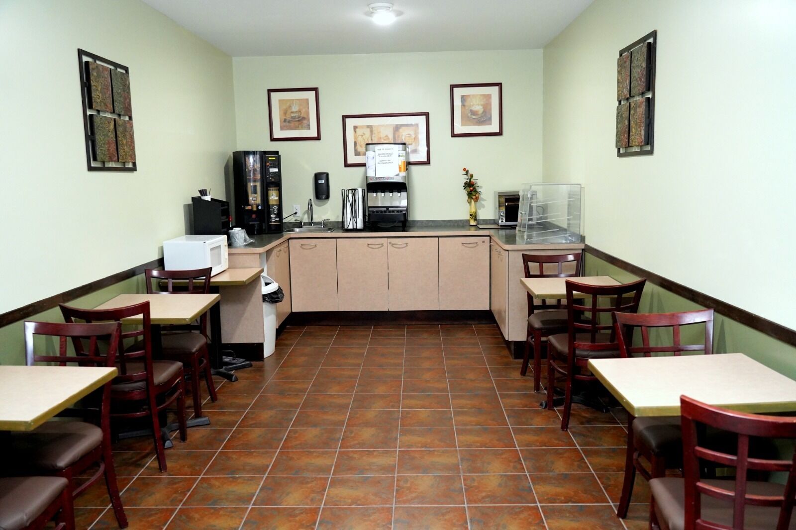Café da manhã continental grátis todos os dias
