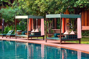 Outdoor pool - Angkor Village Resort & Spa (Siem Reap)