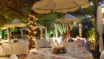 Espace banquet en plein air