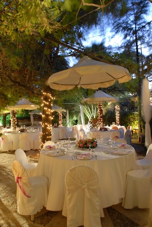 Espace banquet en plein air