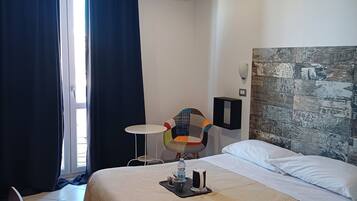 Doppia Classic, balcone | 1 camera, biancheria da letto di alta qualità, copriletto in piuma